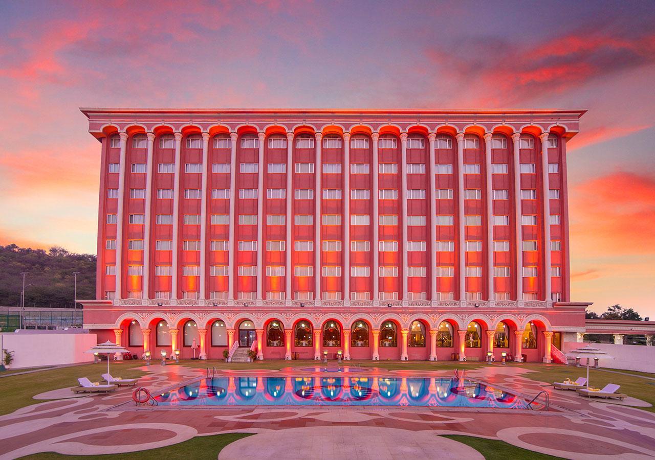 Ramoji Film City- Sitara Luxury Hotel Pedda Ambarpet Kültér fotó