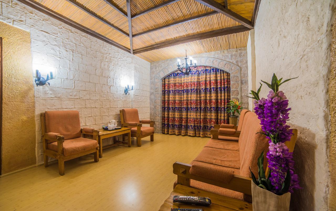 Ramoji Film City- Sitara Luxury Hotel Pedda Ambarpet Kültér fotó