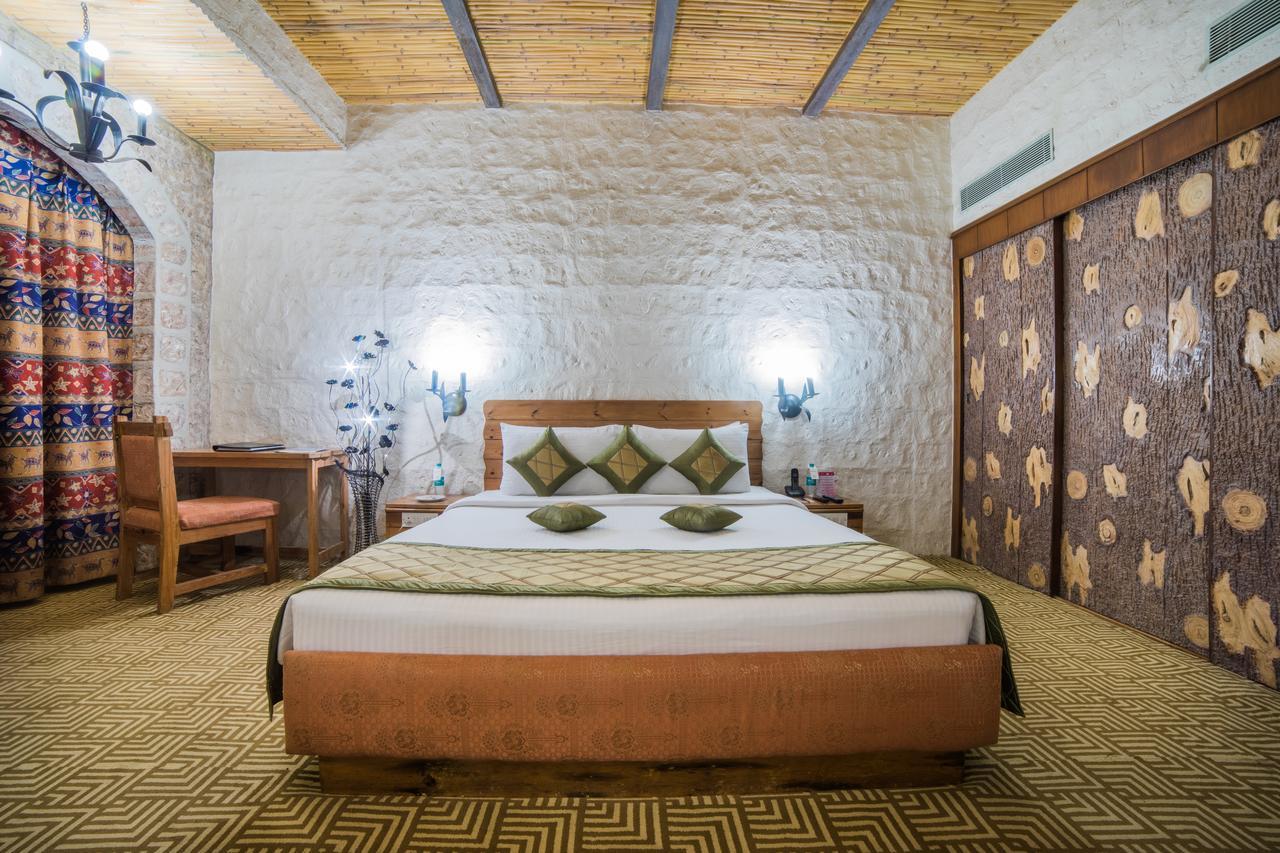 Ramoji Film City- Sitara Luxury Hotel Pedda Ambarpet Kültér fotó