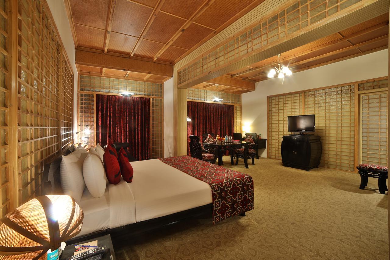 Ramoji Film City- Sitara Luxury Hotel Pedda Ambarpet Kültér fotó